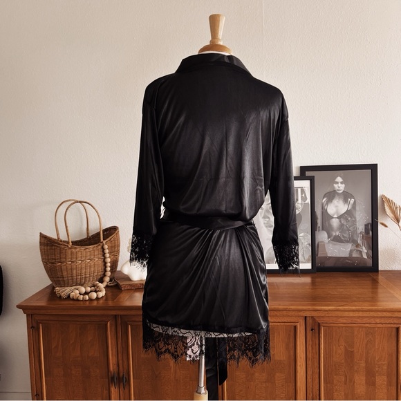 BLACK LACE TRIM DAINTY ROBE #0336 - Picture 4 of 11